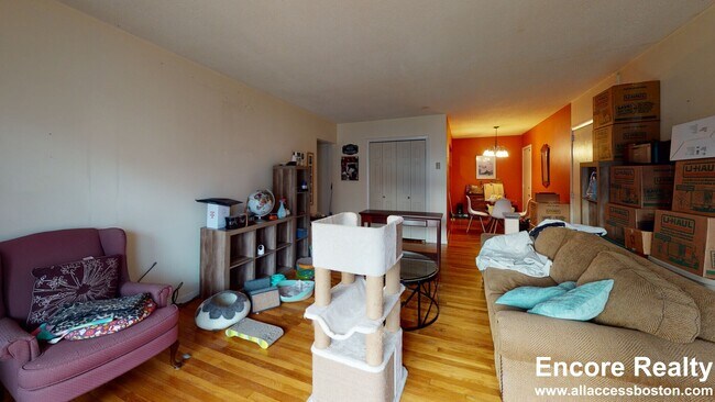 Foto del edificio - 8 Kittredge St