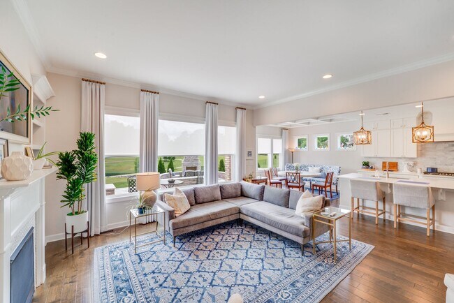 Foto del edificio - COMING SOON! Live Luxuriously in Summerwood – Fully Furnished 3BR Brick Home w/ Internet & Lawn C...