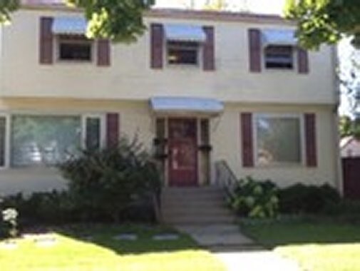 Front - 513 Lake St