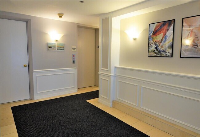 Foto del edificio - 3 Kirwins Ln
