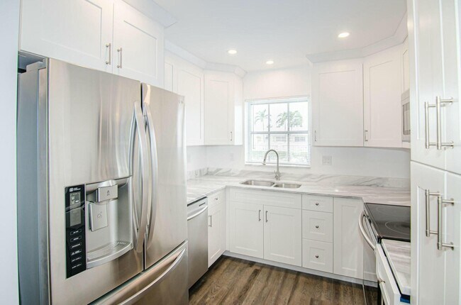 Foto del edificio - 2630 Emory Dr W
