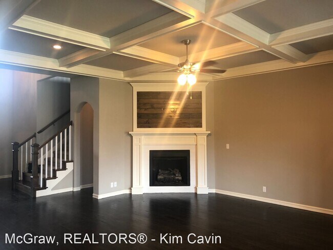 Building Photo - 4 br, 3 bath House - 437 E. 130th St. S.