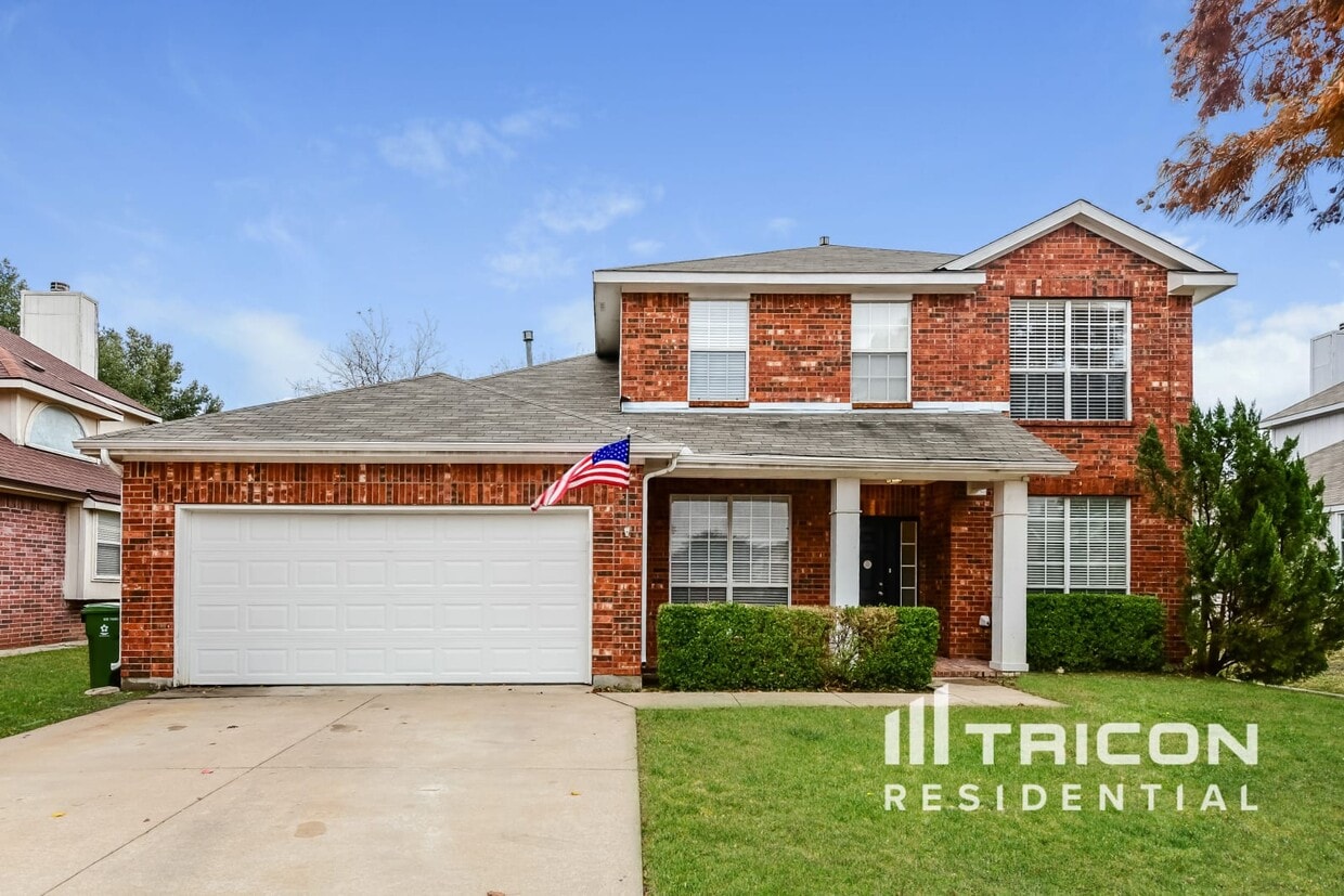 Primary Photo - 300 Westbrook Dr