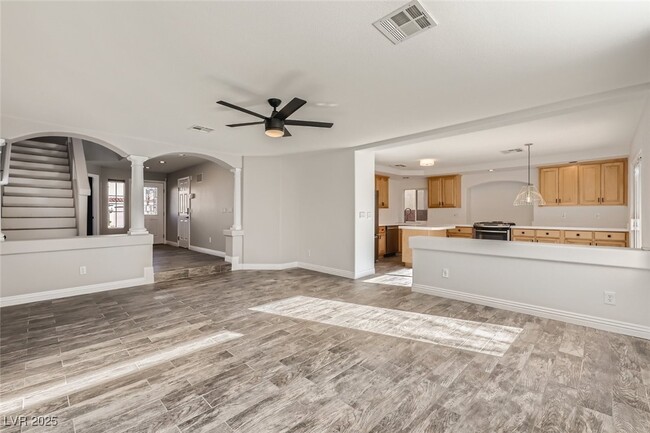 Building Photo - 6615 Melodic Ct