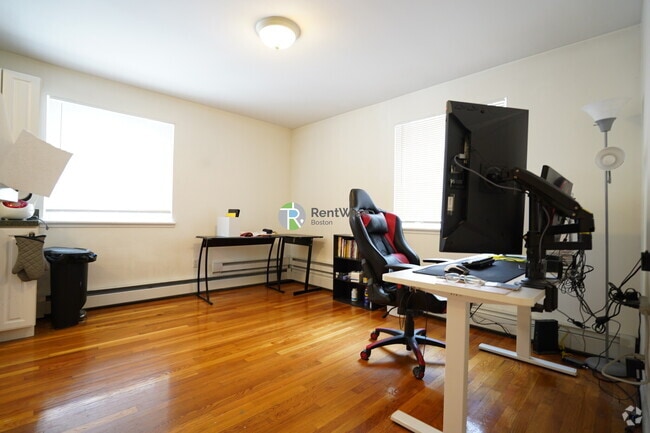 Building Photo - 8 Griggs St
