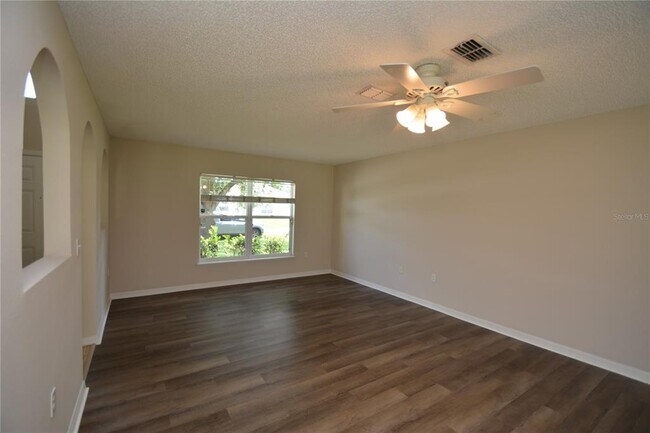 Building Photo - 47 Buttermill Dr