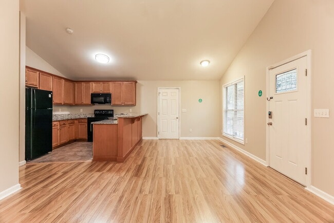 Building Photo - 110 Spring Glade Cir