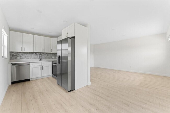 Photo - 71 Fanshaw B Apartment