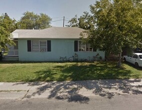 Building Photo - 5028-5028 Thurman Way