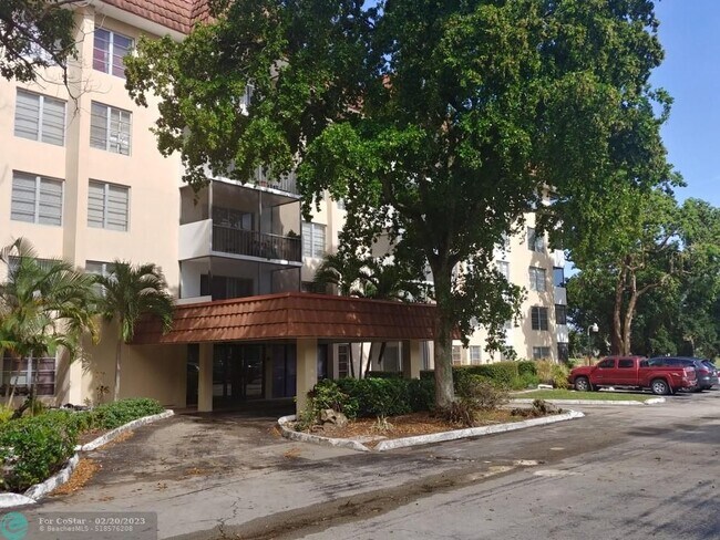 Foto del edificio - 4160 Inverrary Dr