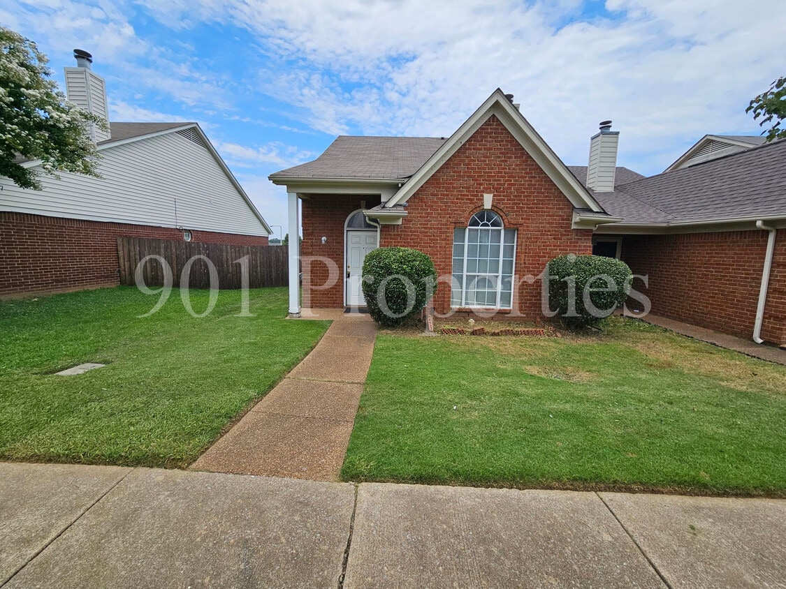 6840 Wrigley Dr, Cordova, TN 38018 Townhome Rentals in Cordova TN