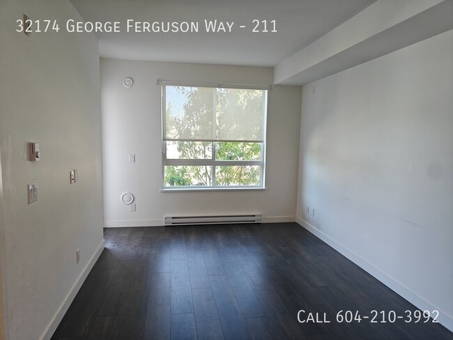 Building Photo - Modern One Bedroom Condo