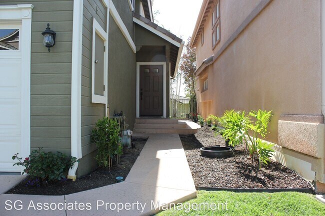 Building Photo - 3 br, 2.5 bath House - 2828 Capella Way
