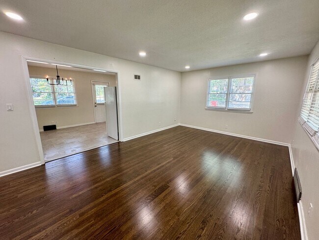 Foto del edificio - 801 SW 16 St