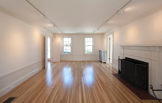 Building Photo - 153 Watson Rd