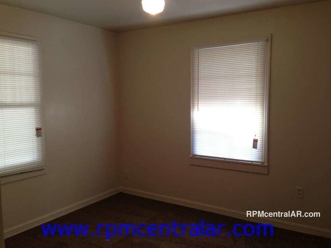 Foto del edificio - 418 Mills St