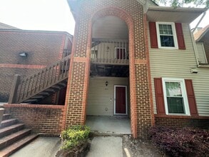 Building Photo - 833 Gas Light Ln