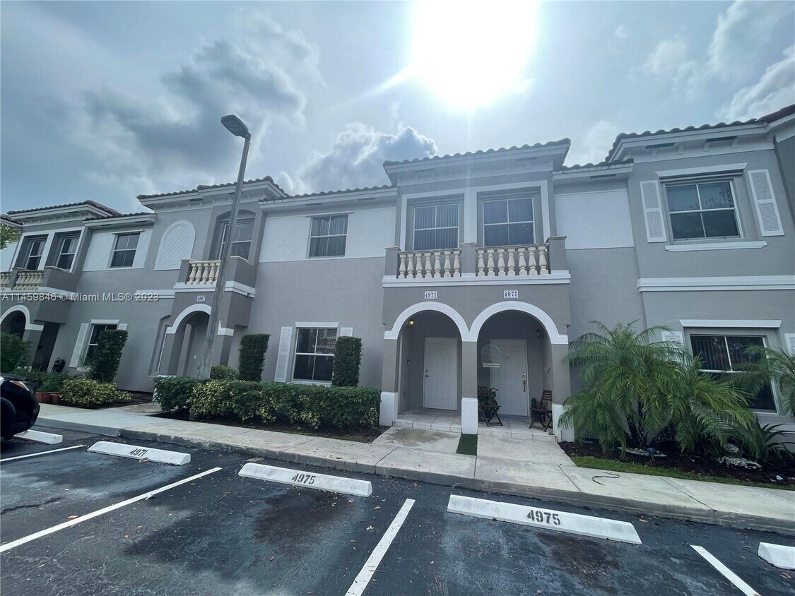 49716 SW 140th Ter, Miramar, FL 33027 Townhome Rentals in Miramar FL