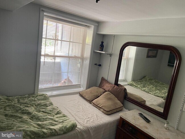Foto del edificio - 12220 Centerhill St
