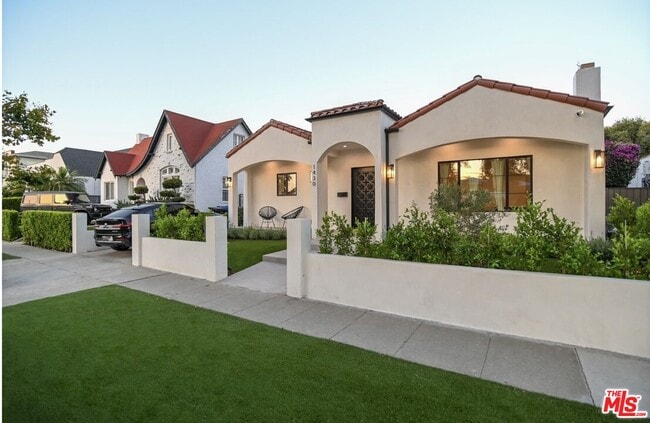 Foto del edificio - 1430 Stearns Dr