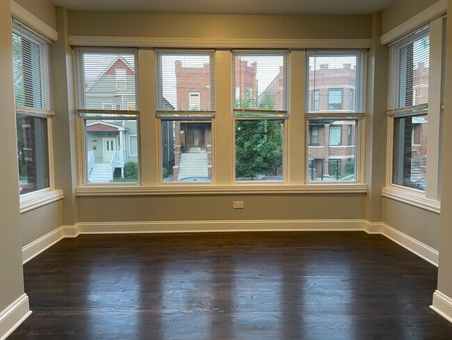 Foto del edificio - 2428 N Avers Ave