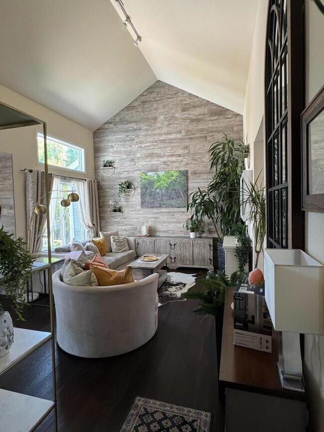 Foto del edificio - 767 Port Walk Pl