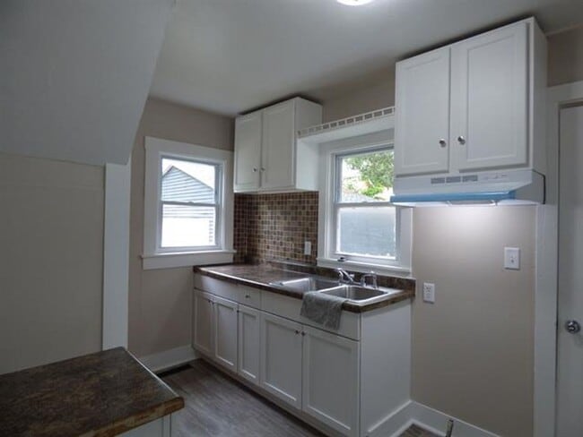 Foto del edificio - SPACIOUS 3 BEDROOM HOME READY TO WELCOME YOU