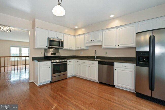 Foto del edificio - 12305 Fox Lake Pl