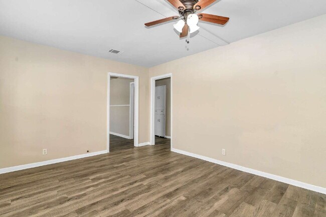 Foto del edificio - Cozy 2 Bedroom 1 Bath Duplex in Cleburne T...