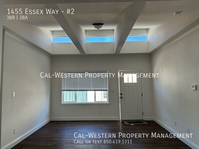 Building Photo - Beautiful Newly Constructed ADU, Great Loc...