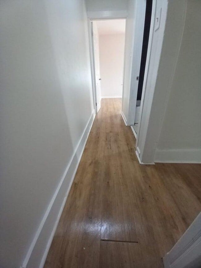 Foto del edificio - Fully remodel 4 bedroom house with 1.5 bath
