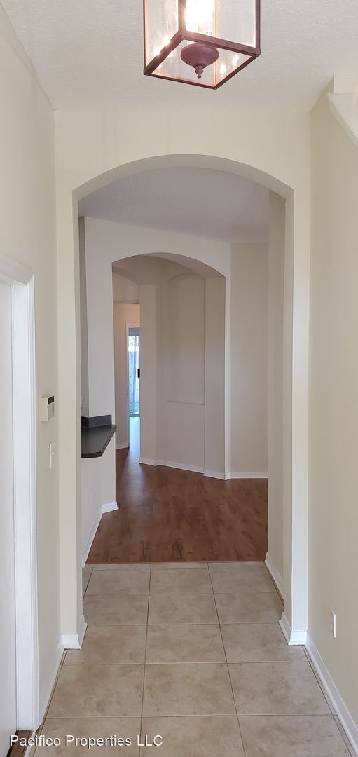 Building Photo - 5 br, 3 bath House - 2642 Kermit Court
