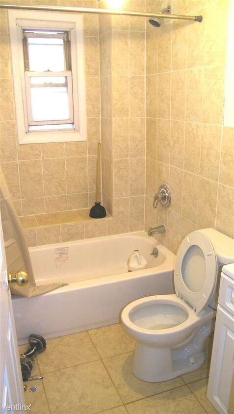 Primary Photo - 359 Graham Ave