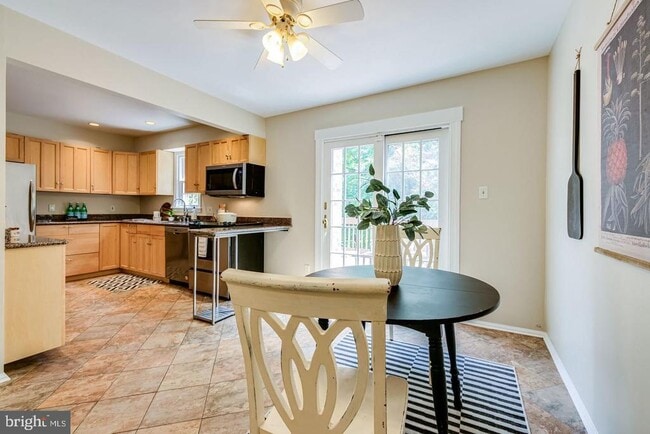 Building Photo - 8259 Clifton Farm Ct
