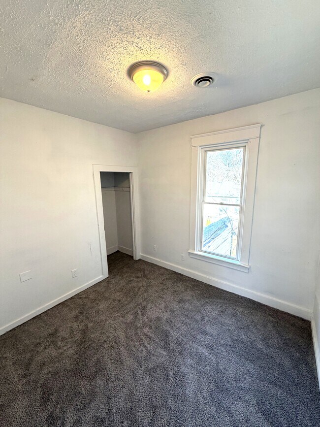 Foto del edificio - 731 W 4th St