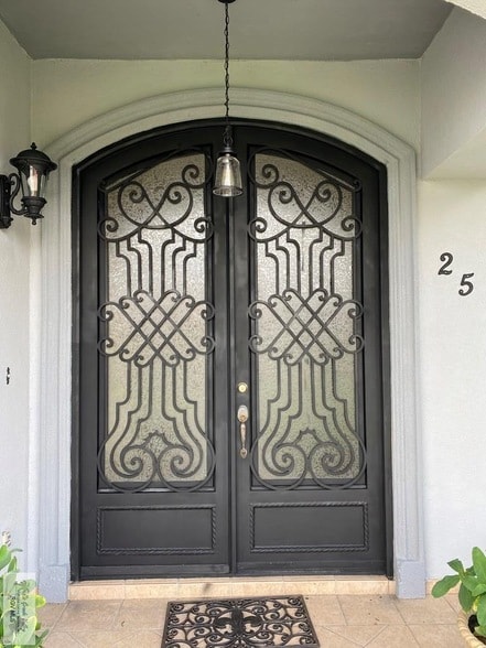 Building Photo - 25 La Paz Ct