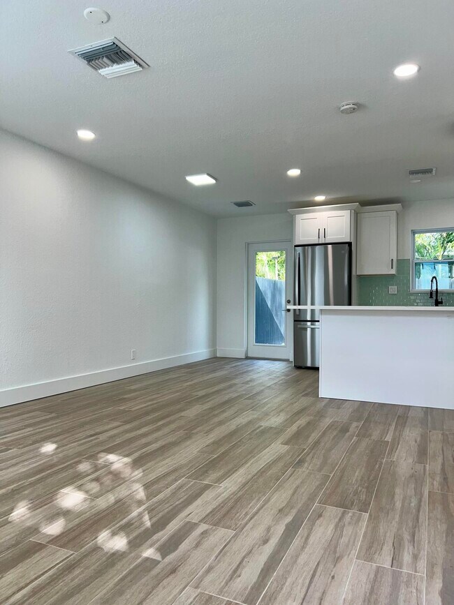 Foto del edificio - 138 SW 5th Ave
