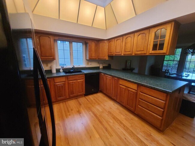 Foto del edificio - 713 Gold Valley Rd