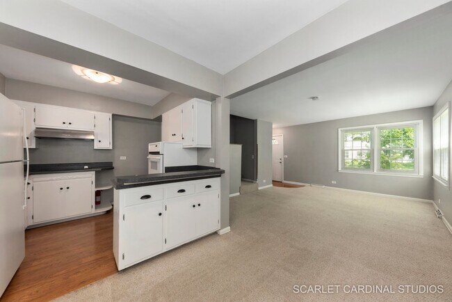Building Photo - 847 N Brainard St