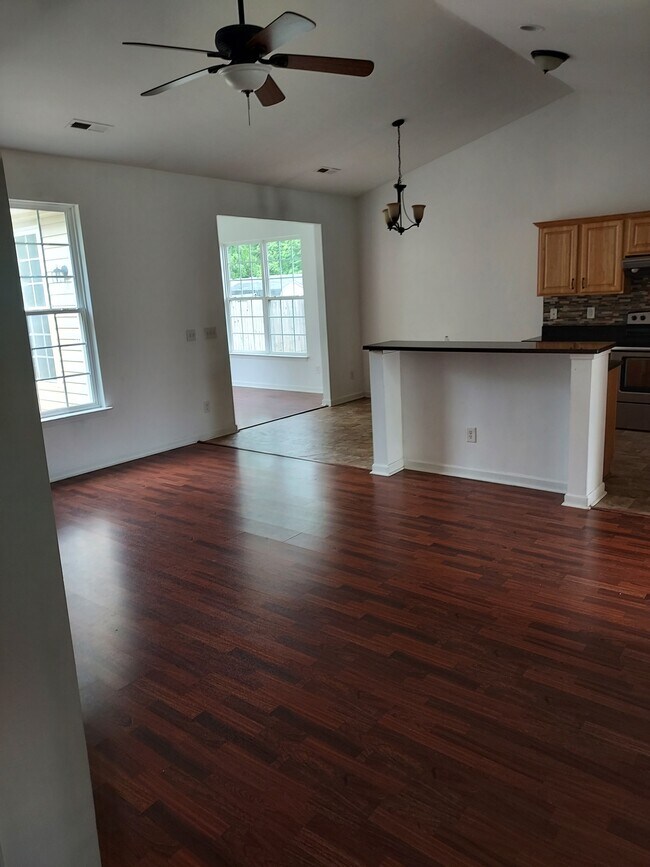 Foto del edificio - 3824 Maribeau Woods Dr