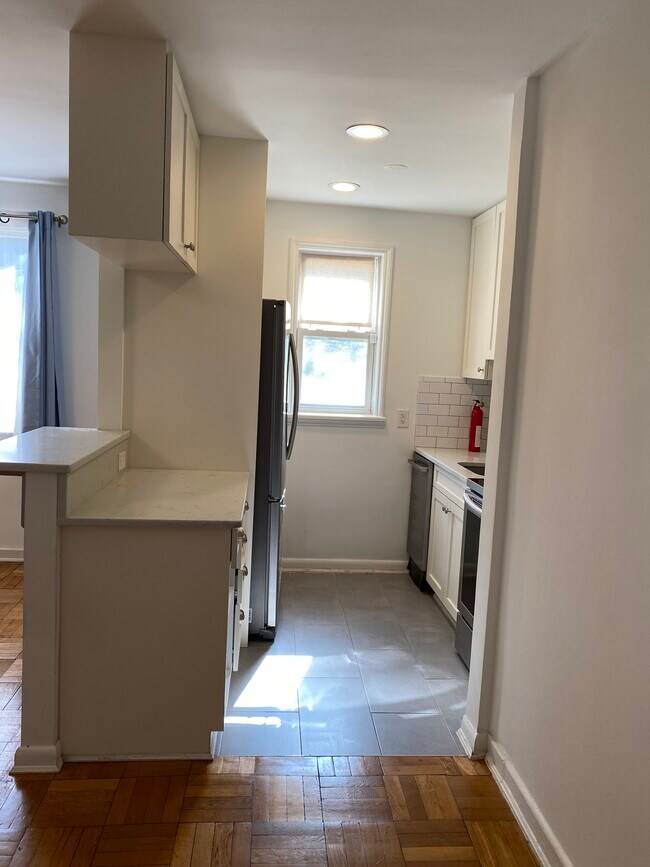 4000 Beecher St NW Unit 101, Washington, DC 20007 Condo for Rent in