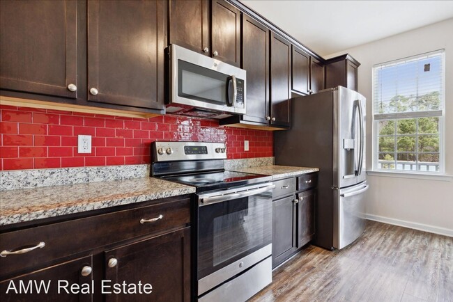 Foto del edificio - 4 br, 3 bath House - 128 Daybeacon Street