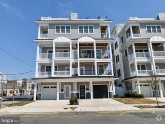 Building Photo - 103 S Surrey Ave