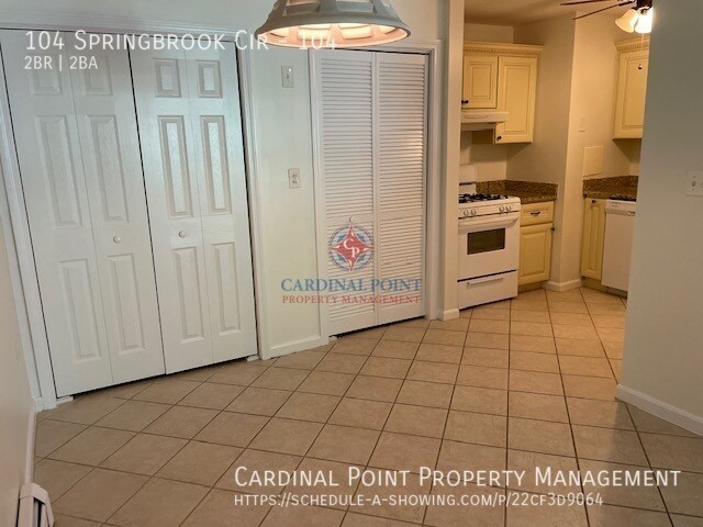 Foto del edificio - 104 Springbrook Cir