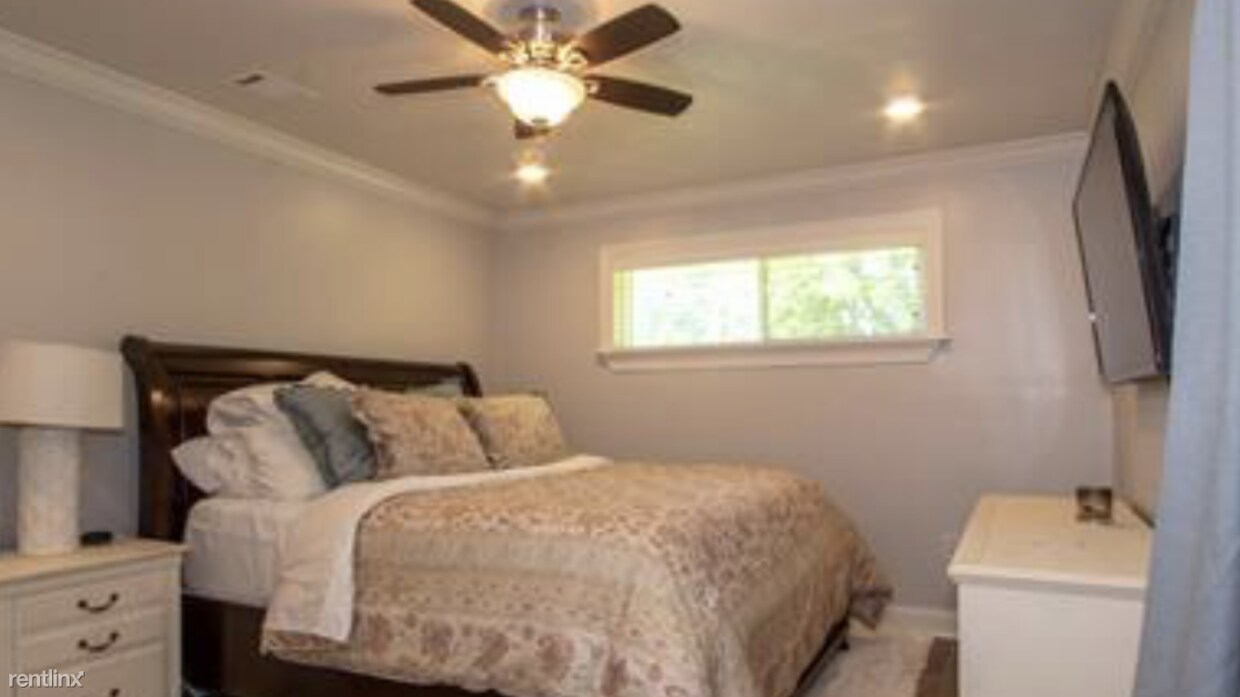Primary Photo - 3 br, 3 bath House - 334 Cole Road