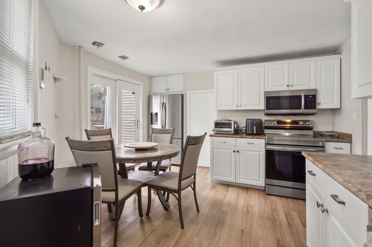 Foto principal - 13 Knowlton St