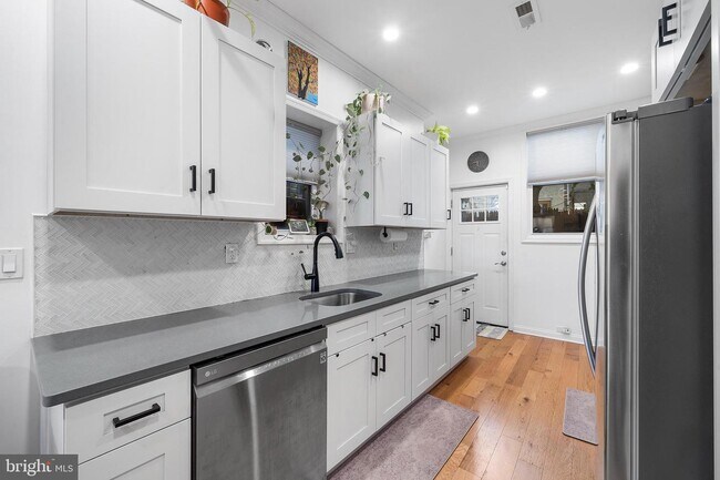 Foto del edificio - 2906 W Flora St