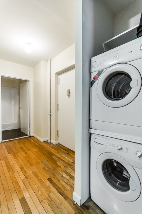 Building Photo - 66 W 109th St