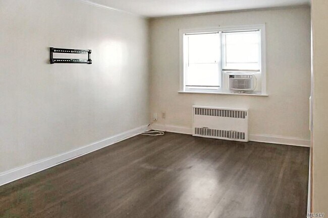 Foto del edificio - 19-34-34 21st Dr