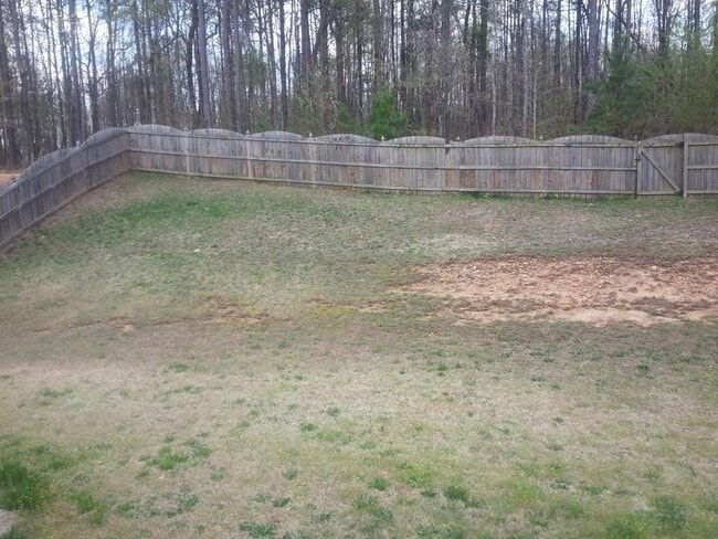 Building Photo - Lease option Hugh 6 bedroom 3 bath